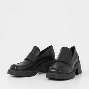 Vagabond Dorah Loafers
Size 8